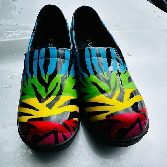 Rasolli Shoes - Nursing shoe clog Graffiti paint colors Sz 7